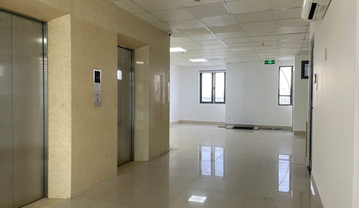 Xo Viet Nghe Tinh Office Space | Central Floors for Growing Teams