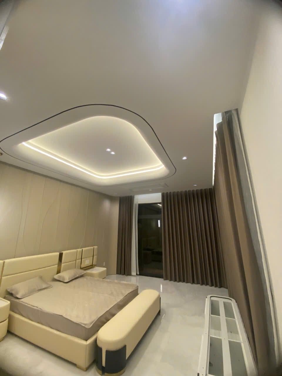 Private Pool 6-Bedroom Villa at Da Nang