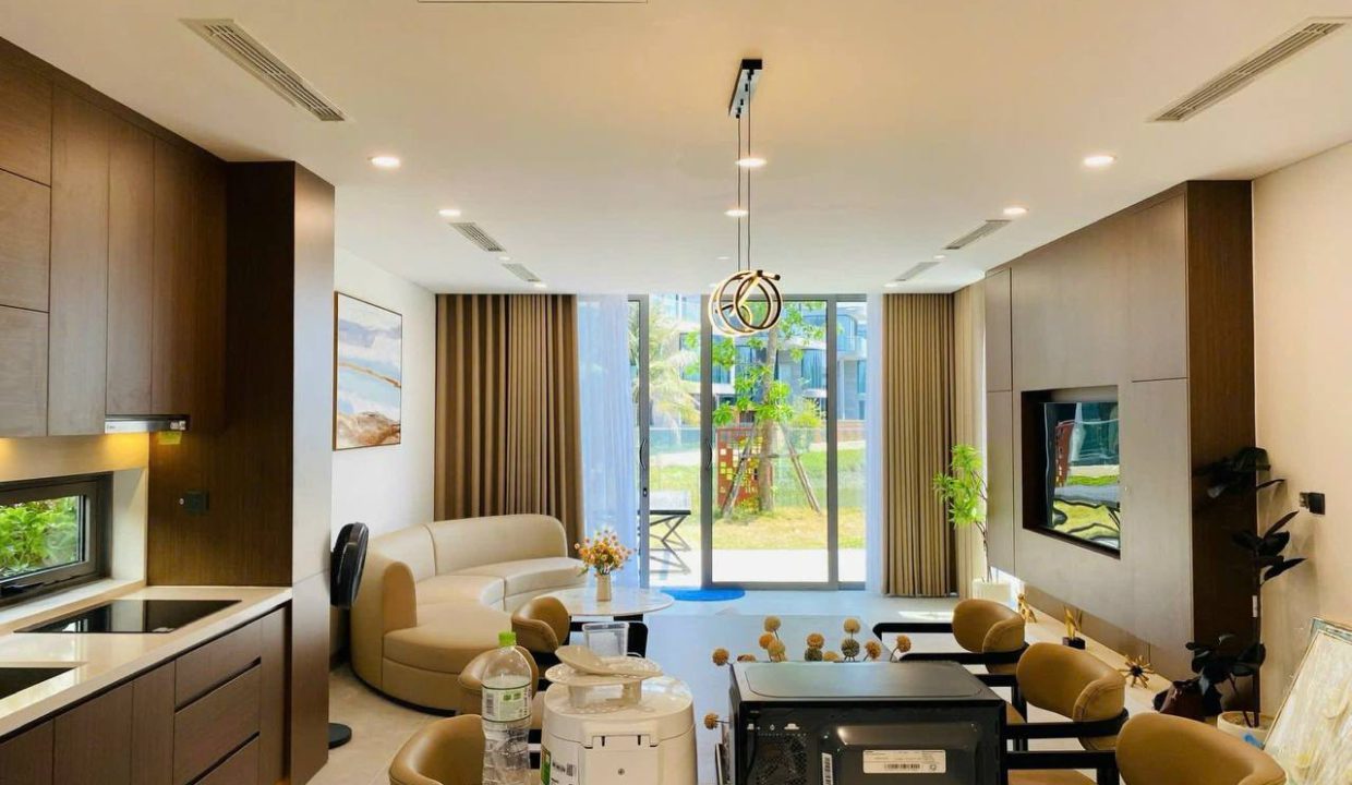 Luxury 4 Bedroom Villa with Pool, Sauna & Elevator