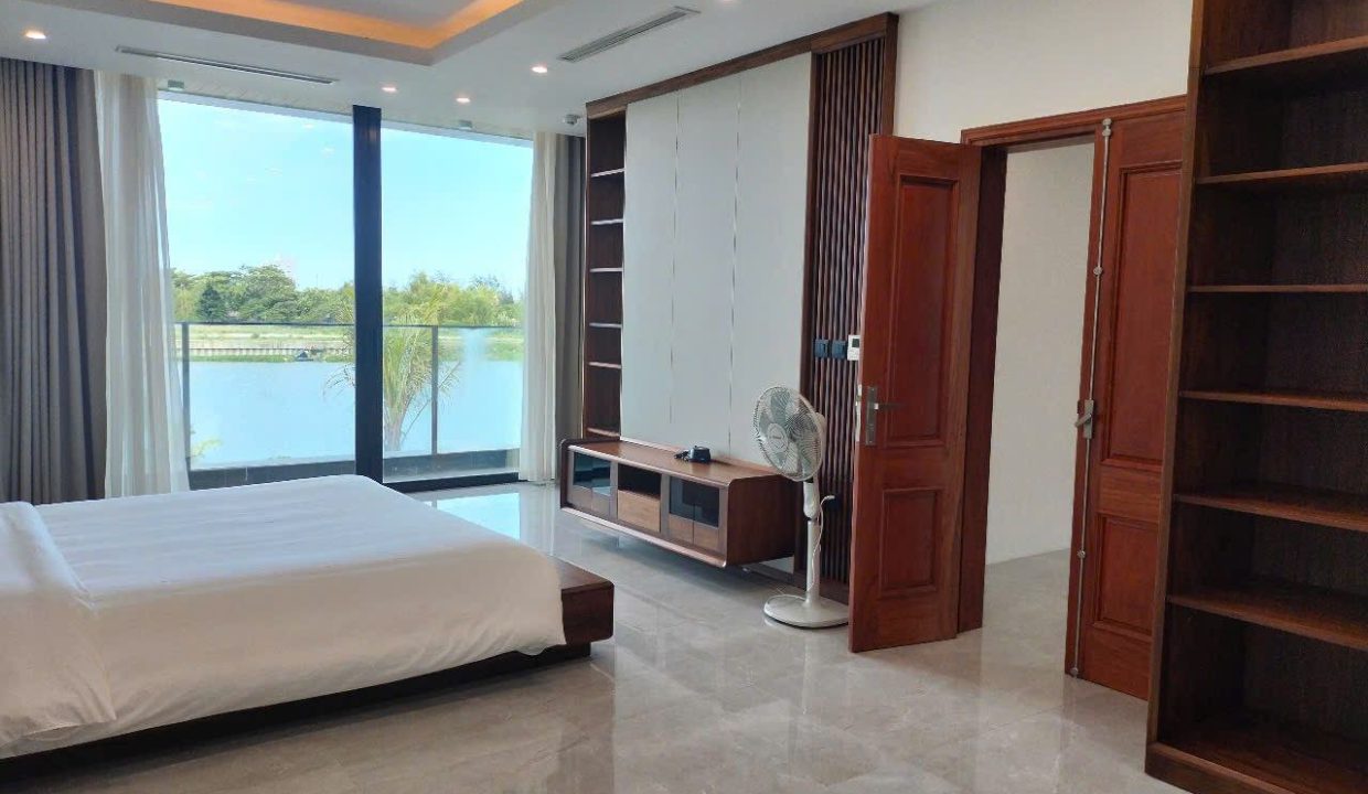 Private Pool 5-Bedroom Villa at One River