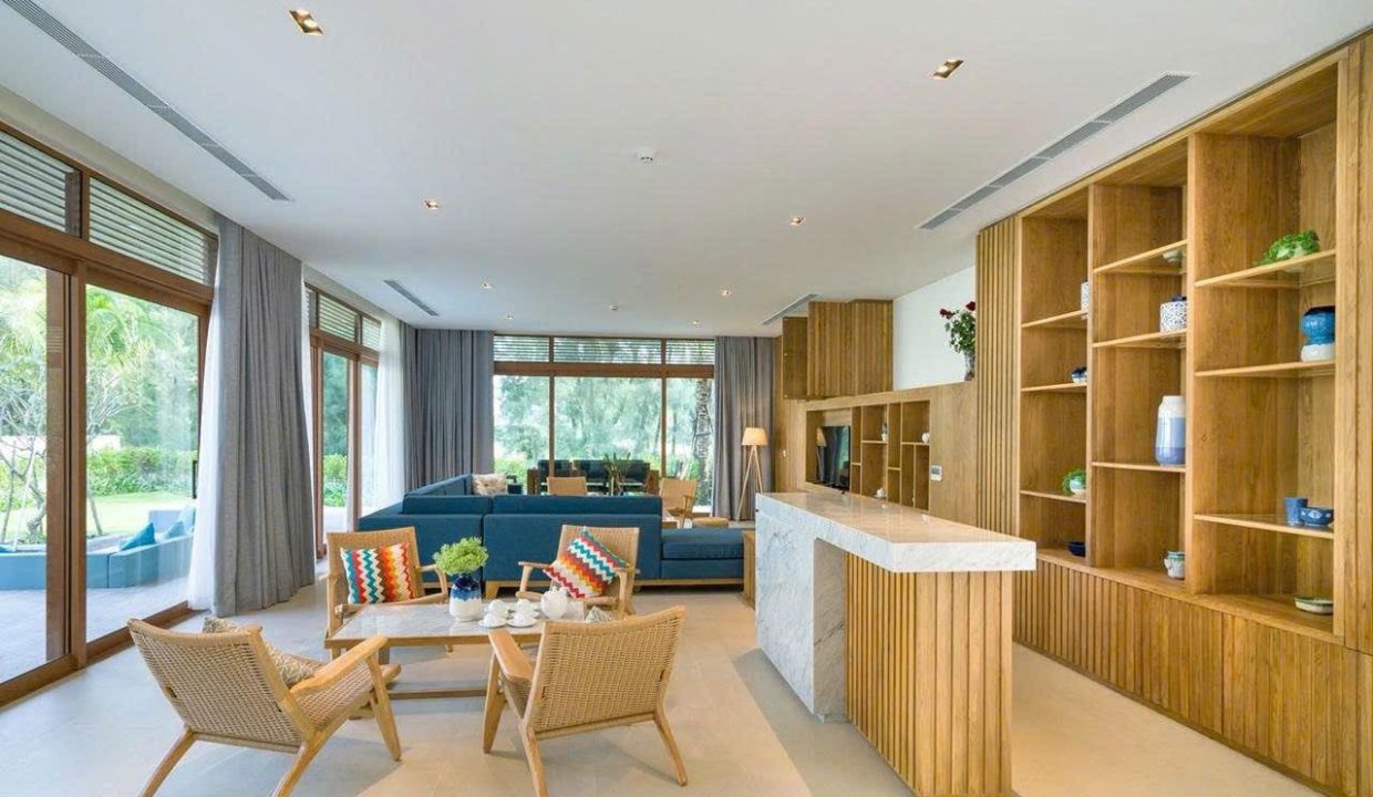 Beachfront 5-Bedroom Villa at Da Nang