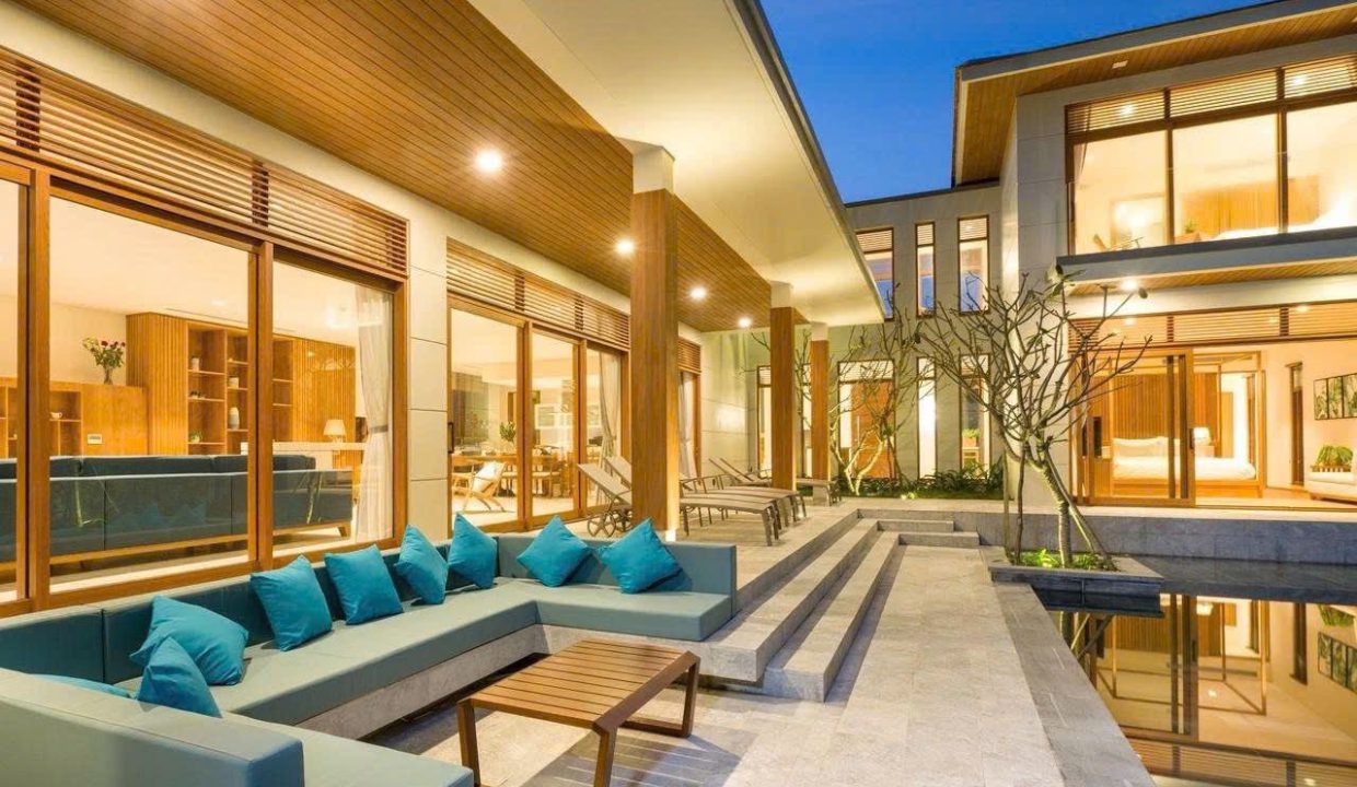 Beachfront 5-Bedroom Villa at Da Nang