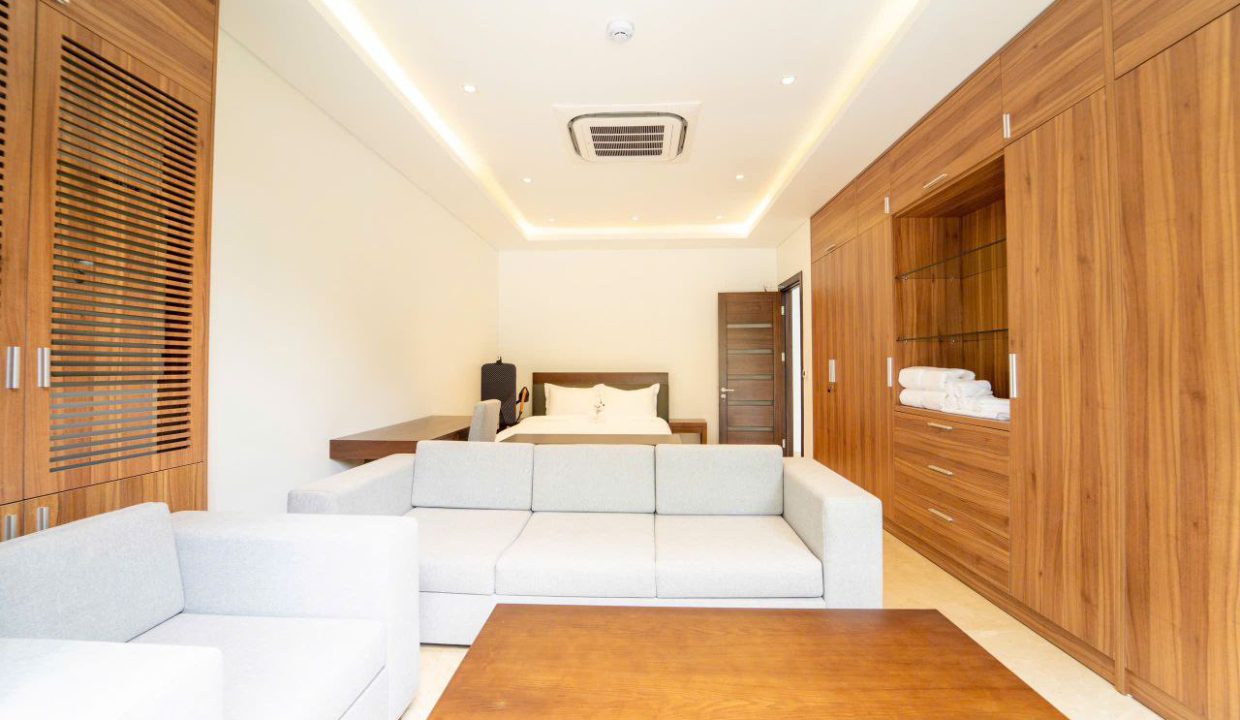 Beachfront 6-Bedroom Villa at The Ocean Villas