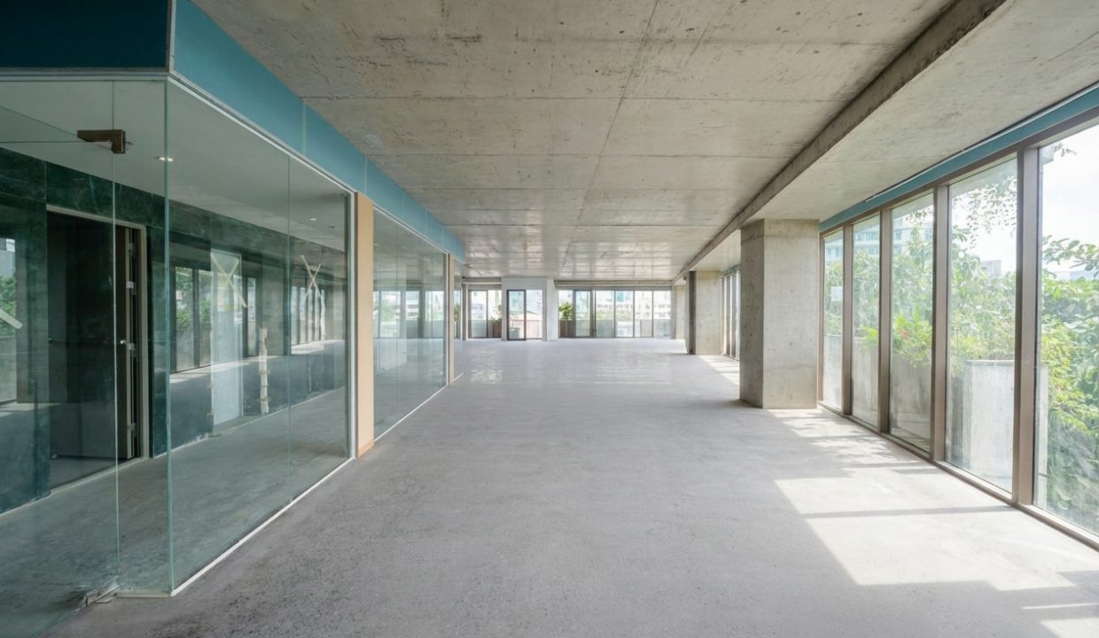 Vernal Building | New Quiet-Central Office on Pasteur Street