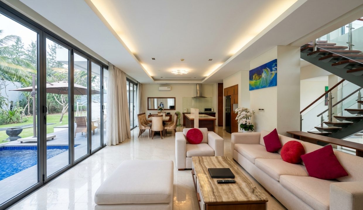 Beachfront 4-Bedroom Villa at The Ocean Villas