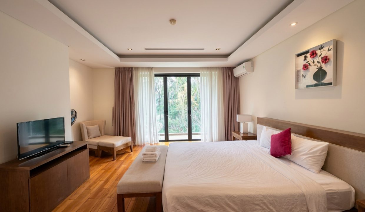 Beachfront 4-Bedroom Villa at The Ocean Villas