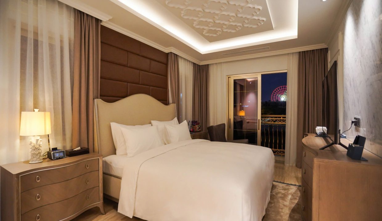 Garden 4-Bedroom Villa at Regal Pavillon