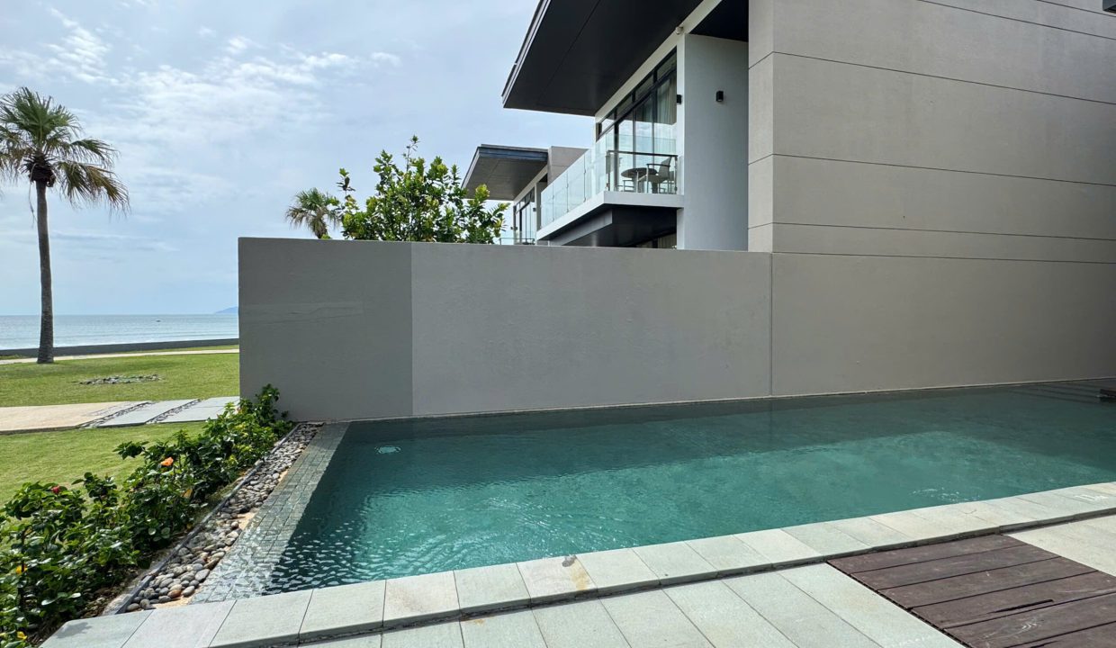 Beachfront 3-Bedroom Villa at Hyatt Regency Da Nang