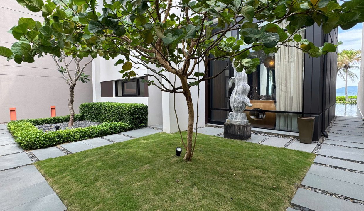 Beachfront 3-Bedroom Villa at Hyatt Regency Da Nang