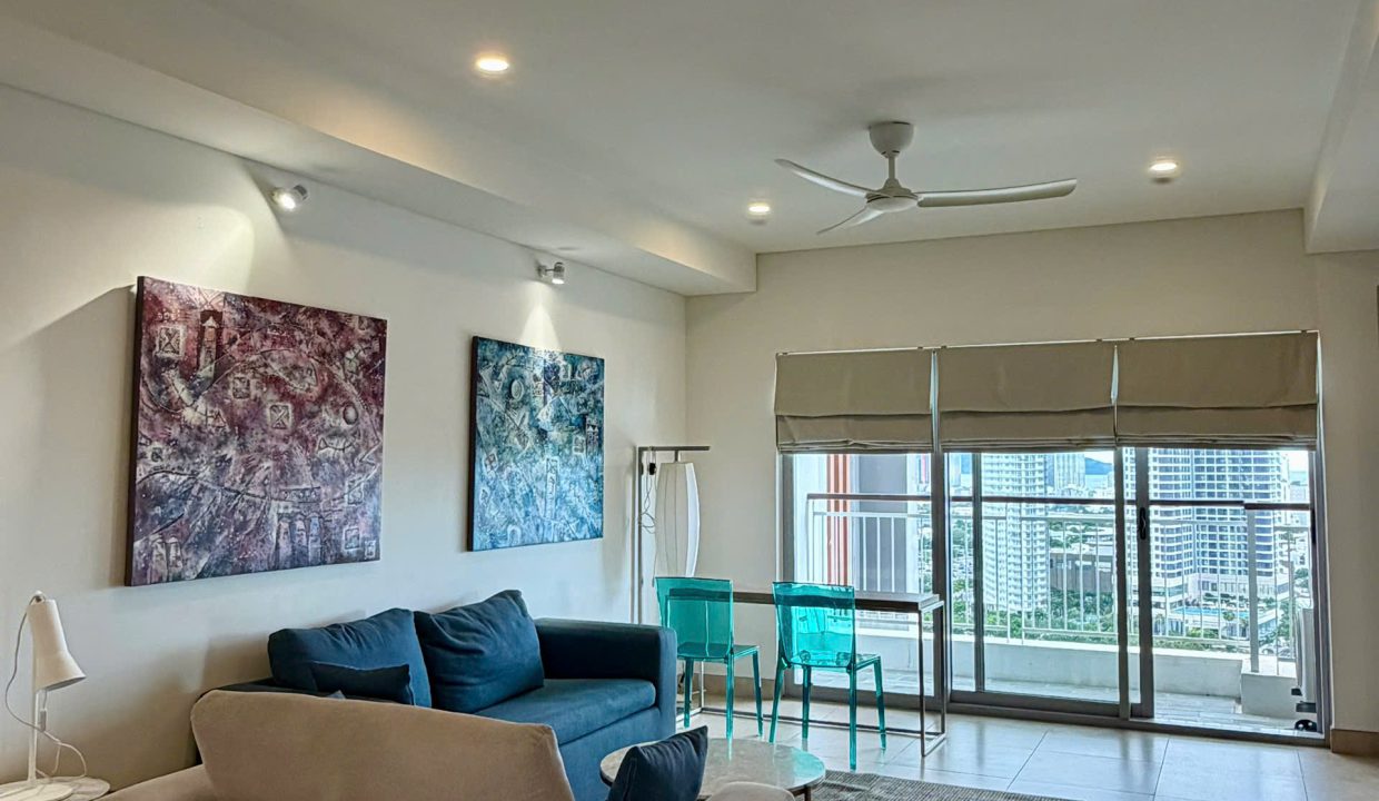 River View 2-Bedroom Apartment at Indochina Riverside Towers