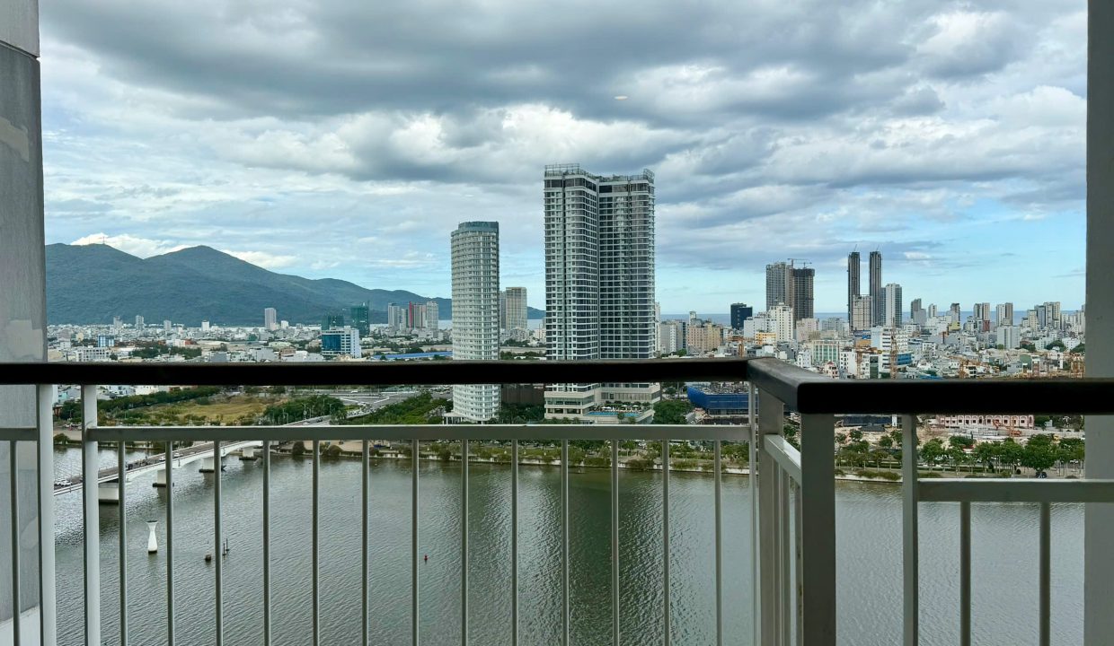 River View 2-Bedroom Apartment at Indochina Riverside Towers