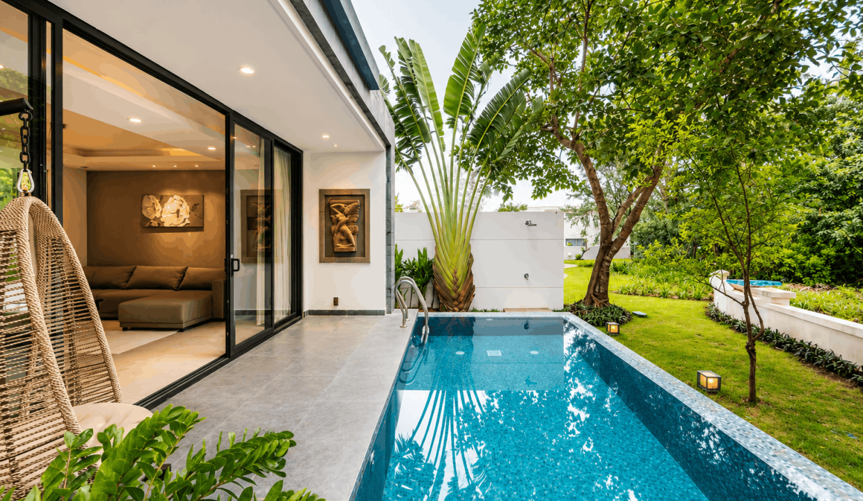 Golf Course 6-Bedroom Villa at The Point Villas