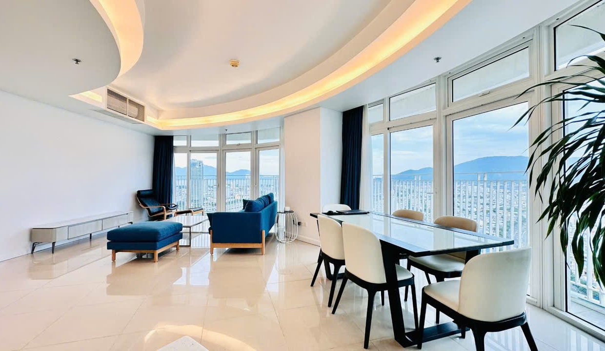 Stylish 2-Bedroom Apartment at Azura