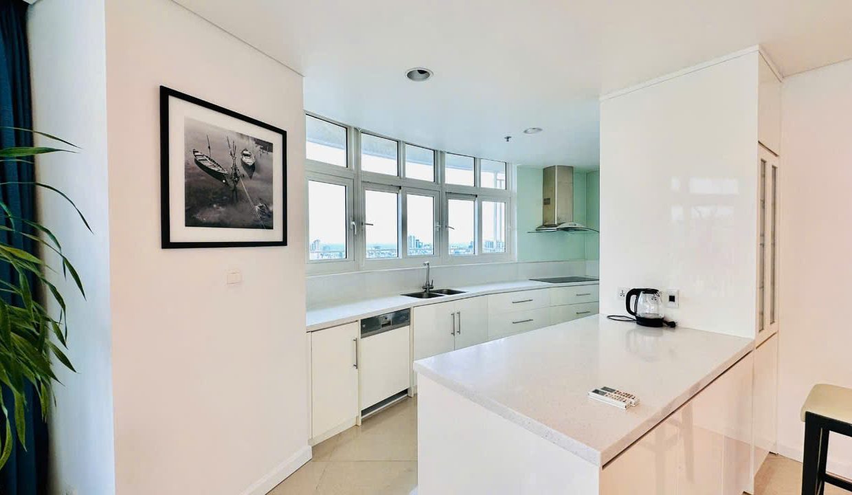 Stylish 2-Bedroom Apartment at Azura