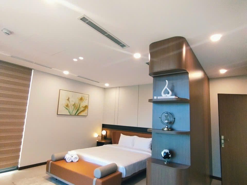 Private Pool 4-Bedroom Villa at Regal Victoria