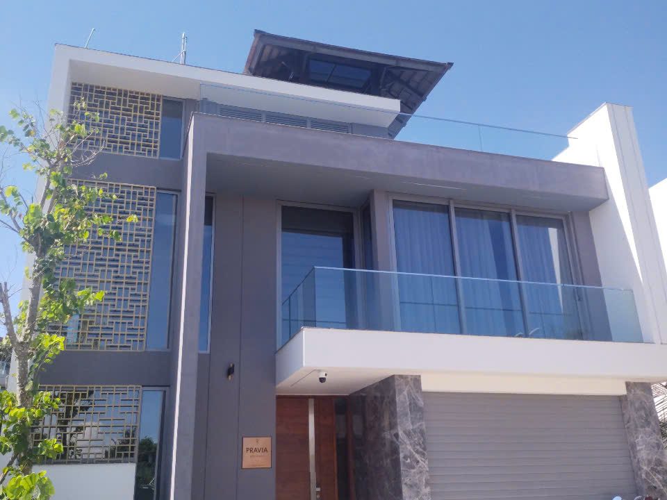 Private Pool 4-Bedroom Villa at Regal Victoria